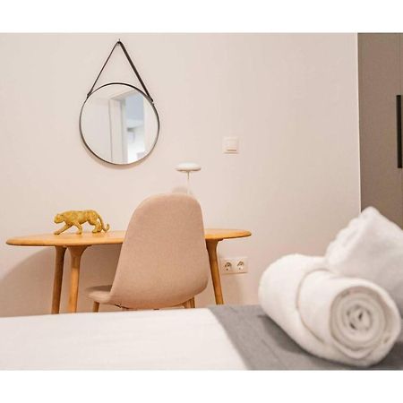 O&O Group - Eclectic Chic Thissio Apartment 아테네 외부 사진