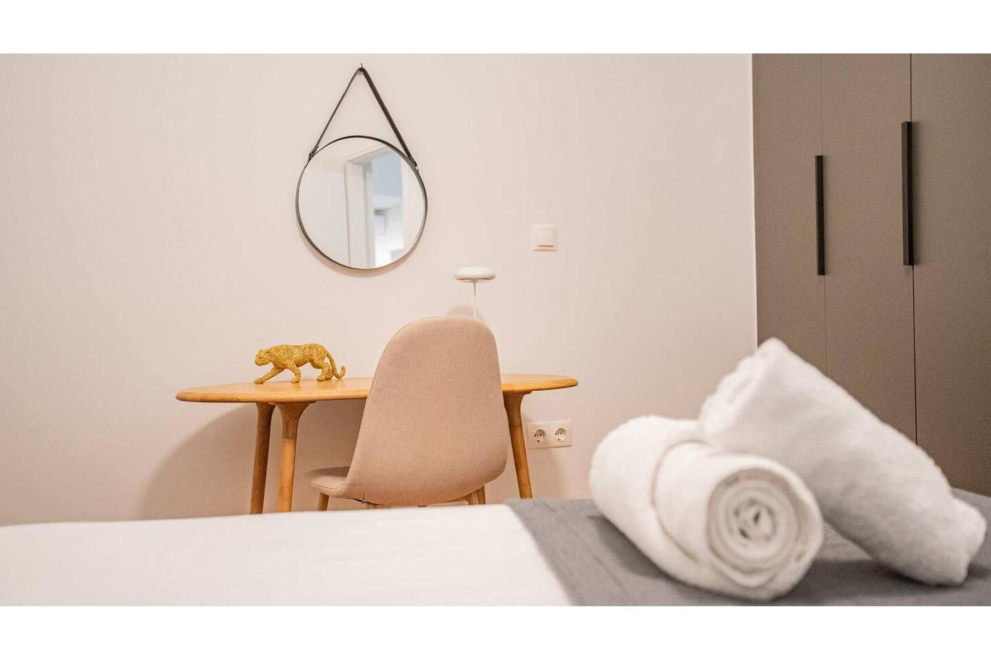 O&O Group - Eclectic Chic Thissio Apartment 아테네 외부 사진