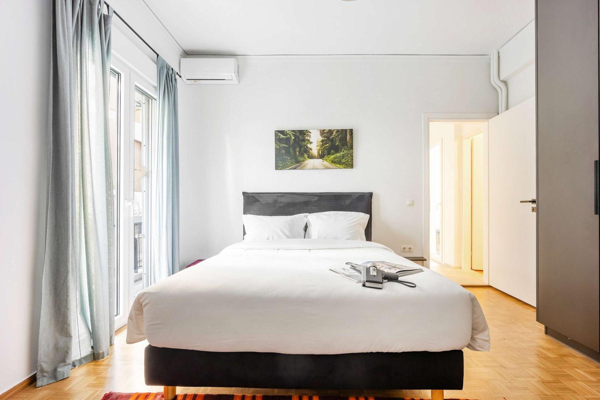 O&O Group - Eclectic Chic Thissio Apartment 아테네 외부 사진